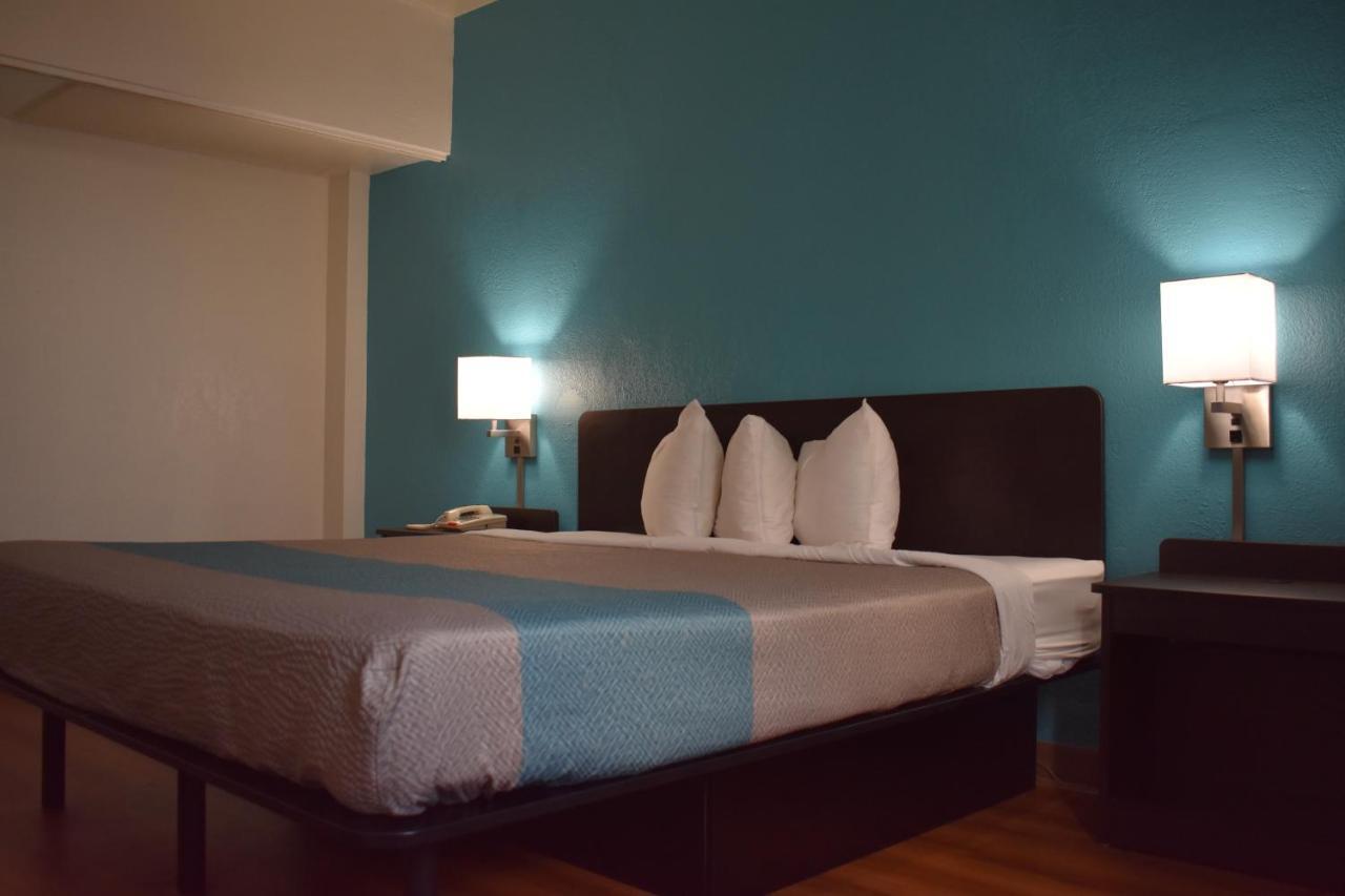 Days Inn Melrose Park/O'Hare South Buitenkant foto
